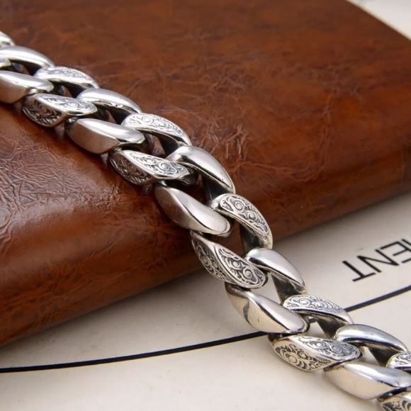 Stainless Steel Chain Link Bracelet, Mantra, Screwbar Curb Chain - Picture 11 of 13